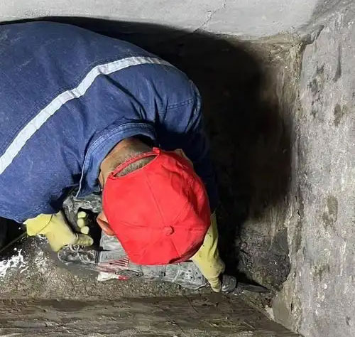 杨林街道电缆沟堵漏